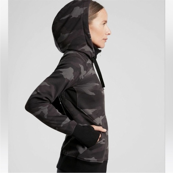 Athleta Triumph printed camo hoodie jacket sz xs petite - Picture 5 of 15